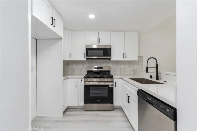 $299,000 | 936 Fairway, Unit 8, Grand Terrace, CA 92324