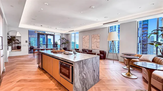 $649,000 | 121 Northeast 5th Street, Unit 1608, Miami, FL 33132