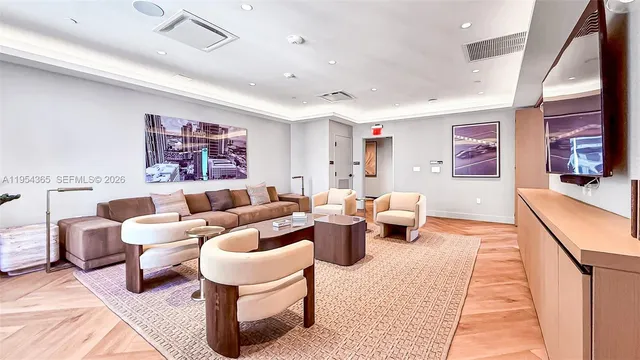 $649,000 | 121 Northeast 5th Street, Unit 1608, Miami, FL 33132