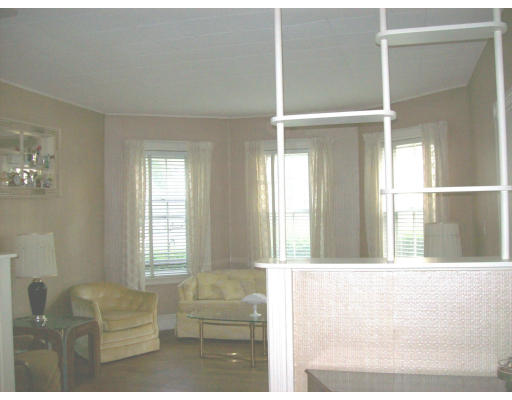 3 Rose Street Worcester, MA 01607 - Photo 5 of 9 Gallery Image 5