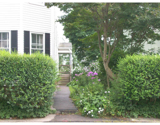 3 Rose Street Worcester, MA 01607 - Photo 7 of 9 Gallery Image 7