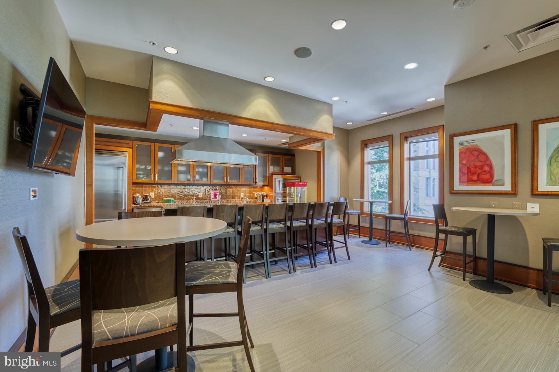 11990 Market Street, Unit 1314 Reston, VA 20190 - Photo 38 of 44 MIDTOWN RESTON COMMUNITY KITCHEN FOR LG PARTIES