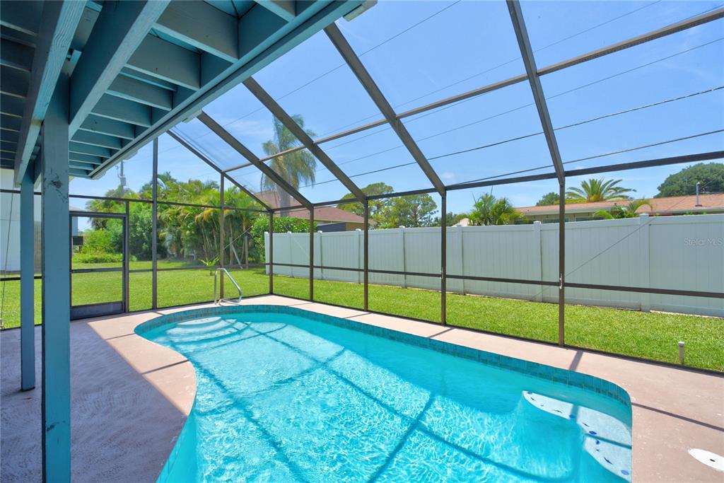 1194 Linden Road Venice, FL 34293 - Photo 3 of 45
