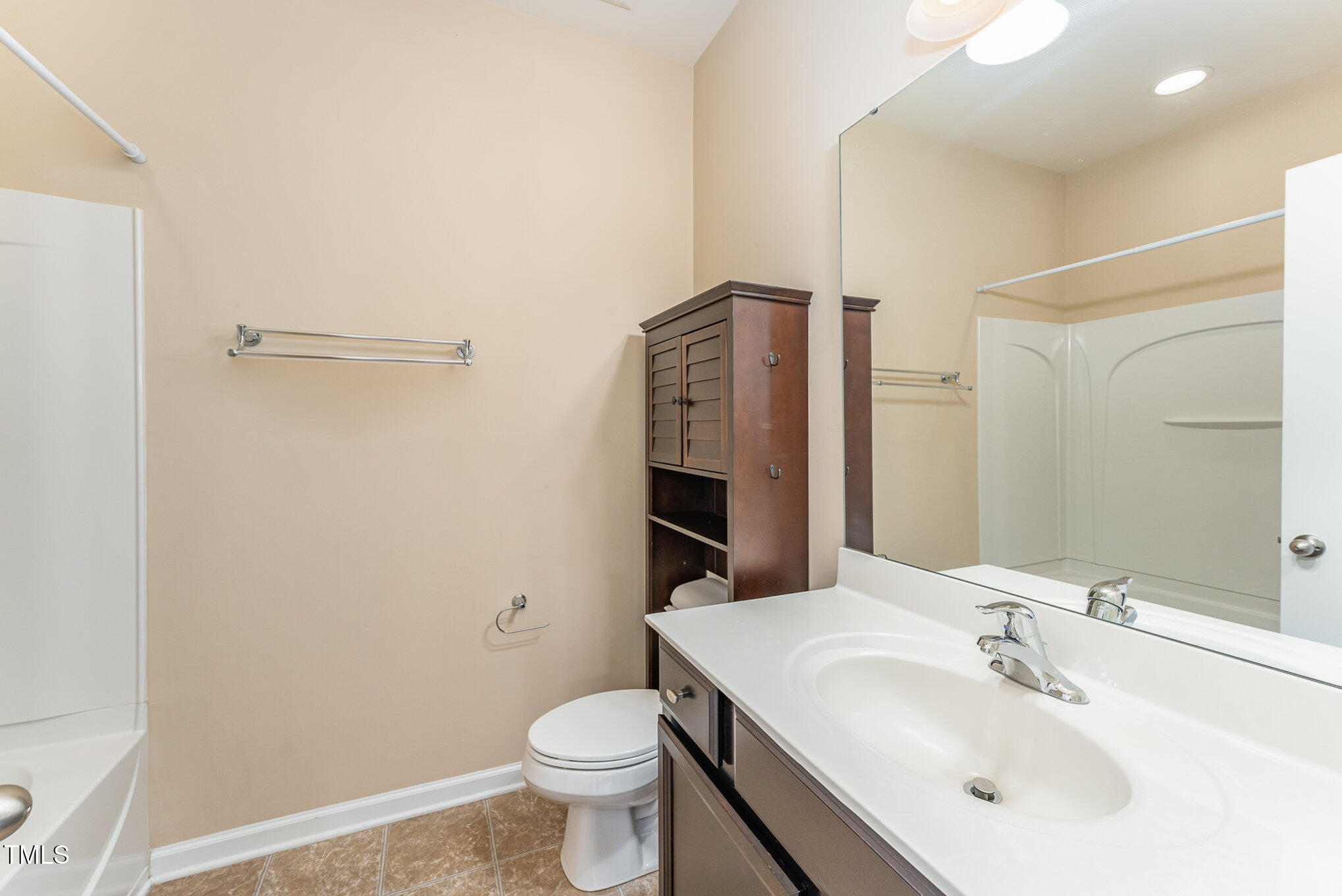 7205 Ladbrooke Street Raleigh, NC 27617 - Photo 19 of 28 013_a7400915-edit_148
