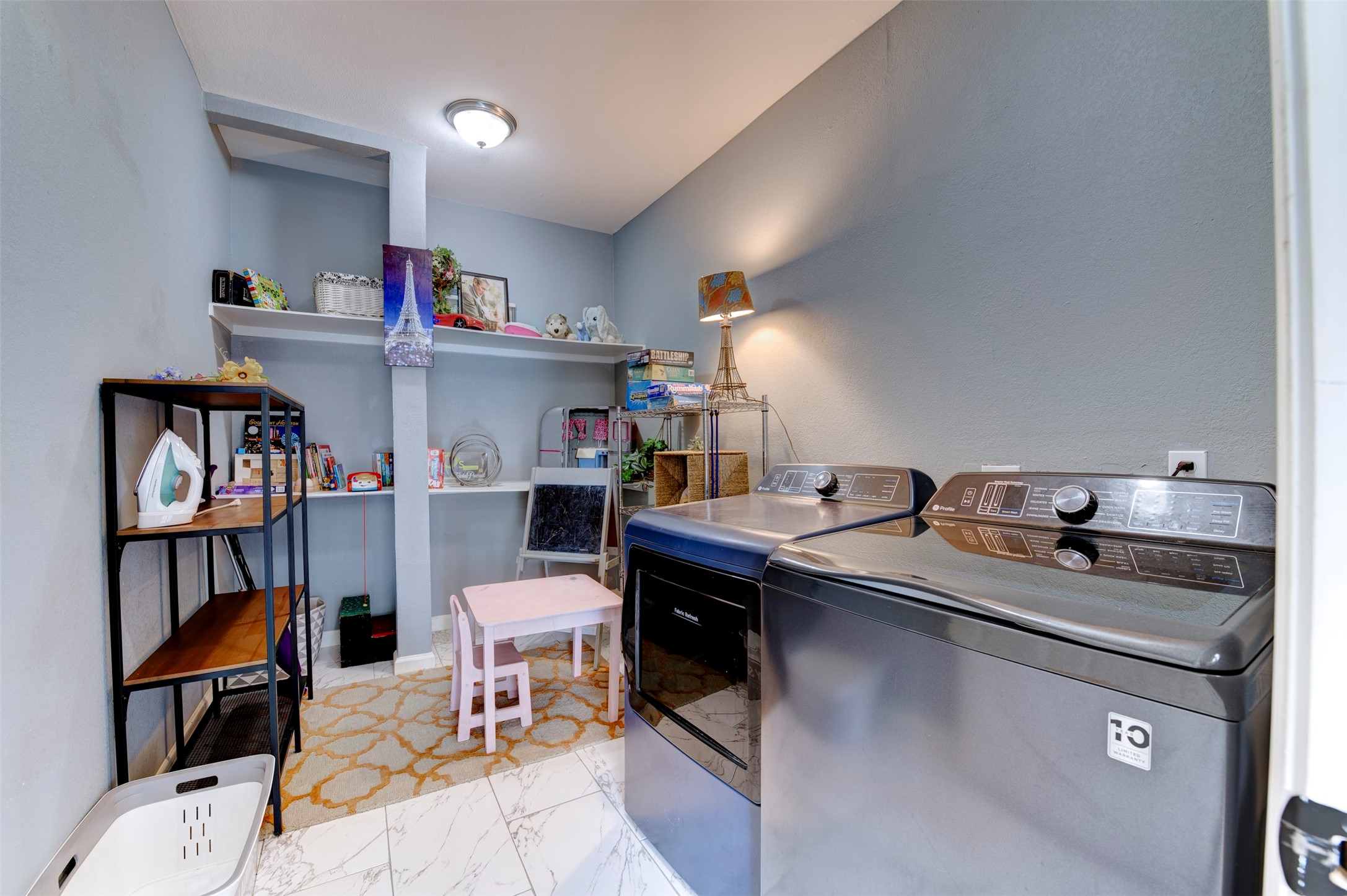 301 Tabor Street Houston, TX 77009 - Photo 18 of 33 a kitchen with a stove and cabinets