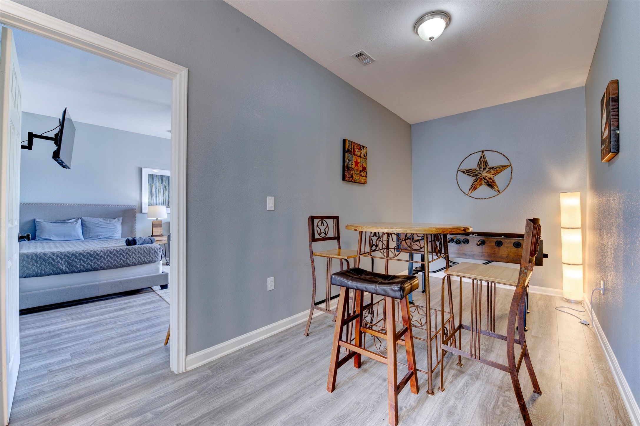 301 Tabor Street Houston, TX 77009 - Photo 20 of 33 a view of a livingroom with furniture and wooden floor