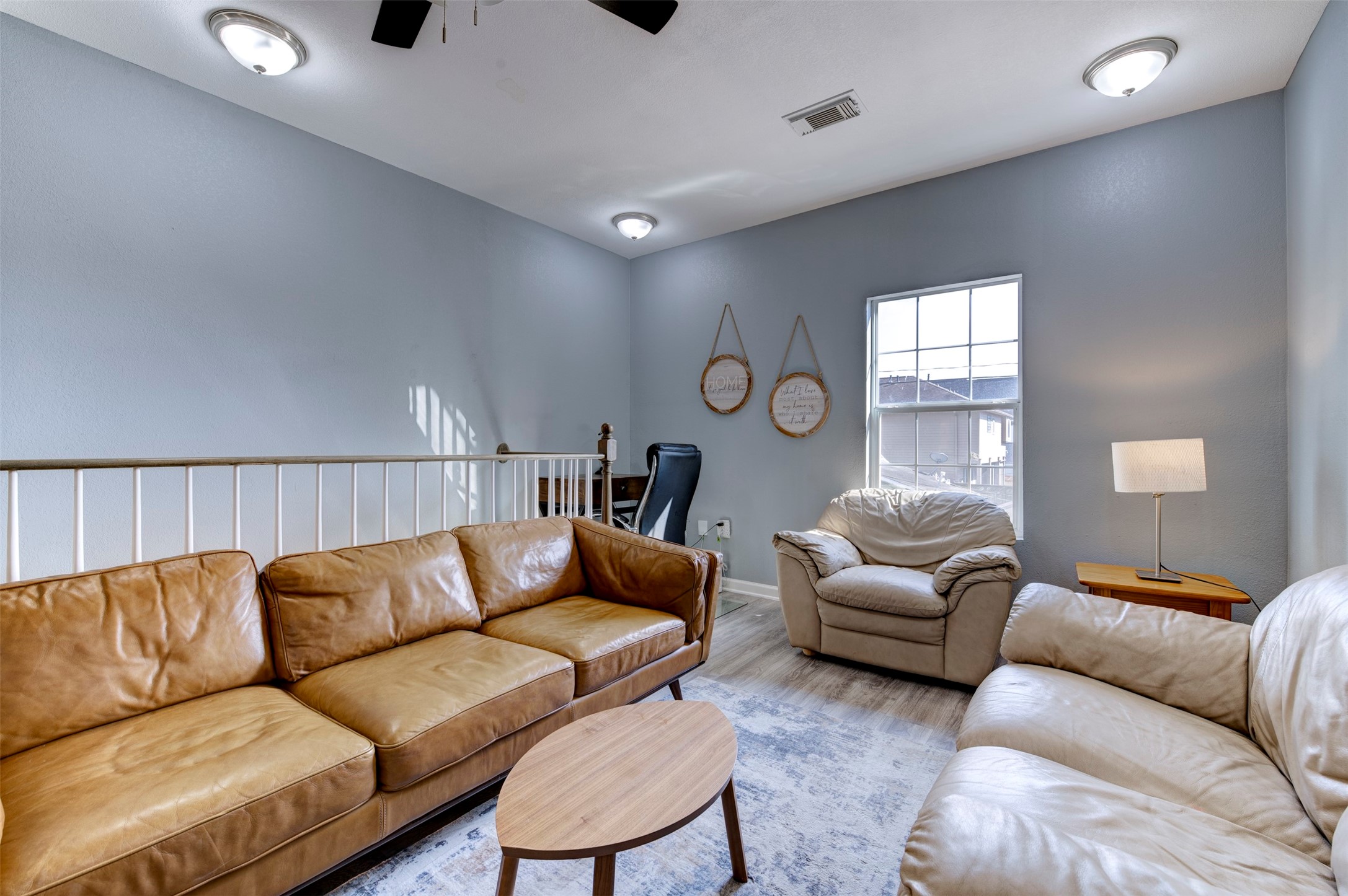 301 Tabor Street Houston, TX 77009 - Photo 22 of 33 a living room with furniture