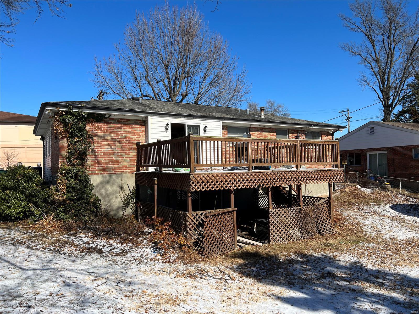 324 Union Road St. Louis, MO 63123 - Photo 2 of 14