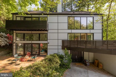 $2,685,000 | 2710 Brandywine Street Northwest, Washington, DC 20008