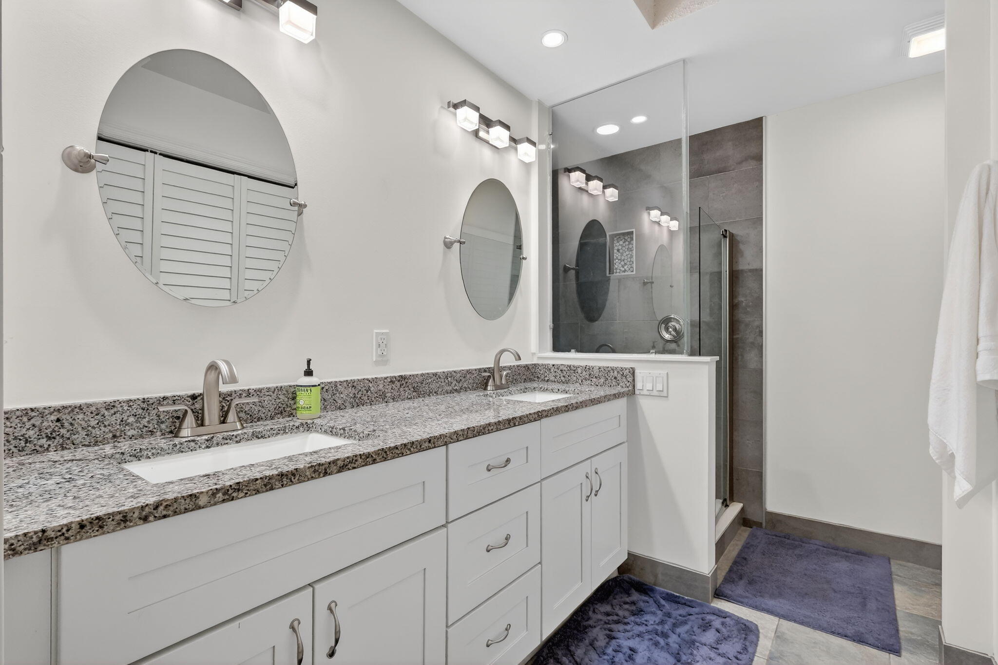 5230 Southeast Seascape Way, Unit 201 Stuart, FL 34997 - Photo 16 of 36 27-web-or-mls-7R7A8370