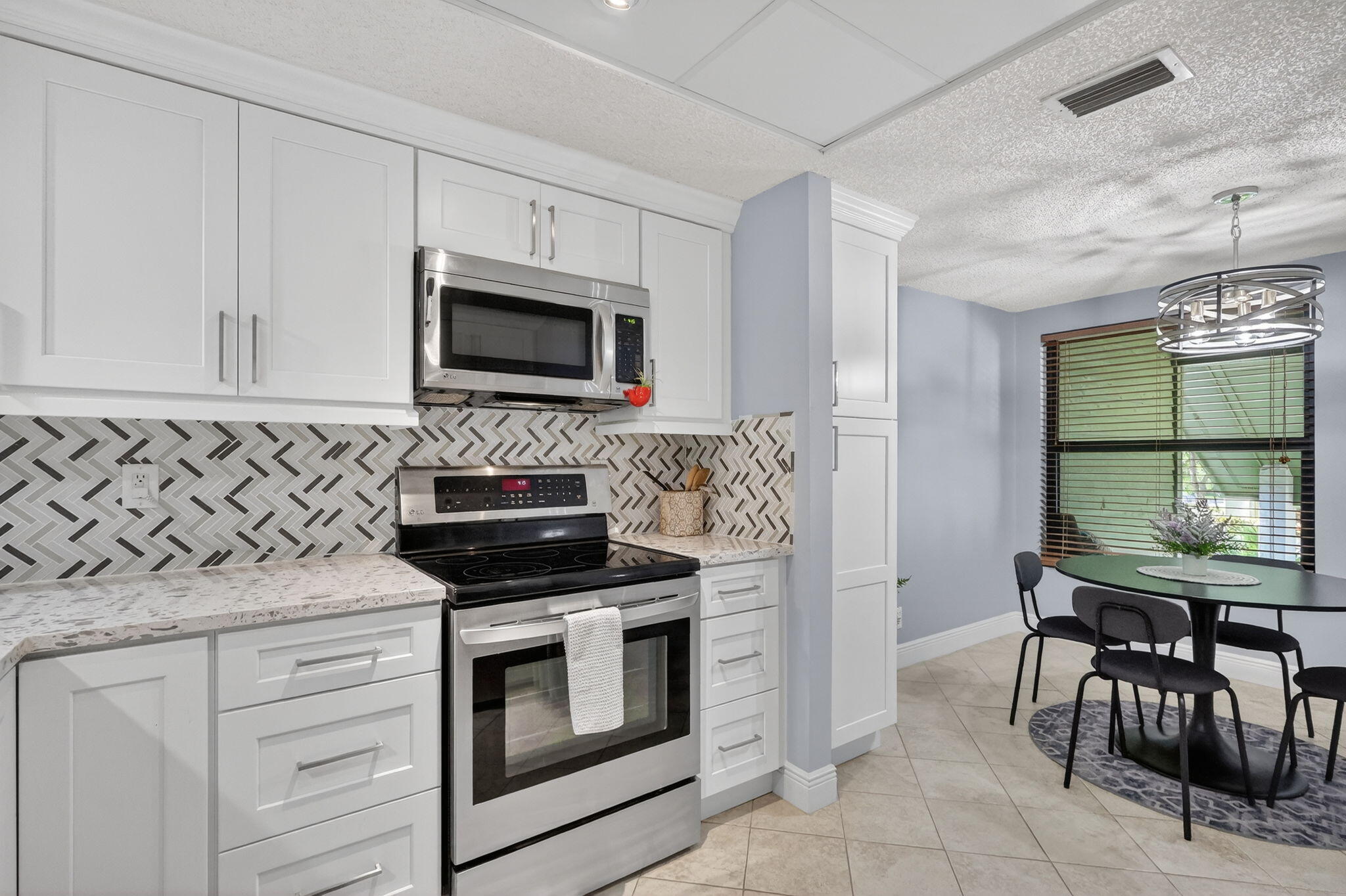 5230 Southeast Seascape Way, Unit 201 Stuart, FL 34997 - Photo 7 of 36 18-web-or-mls-7R7A8288