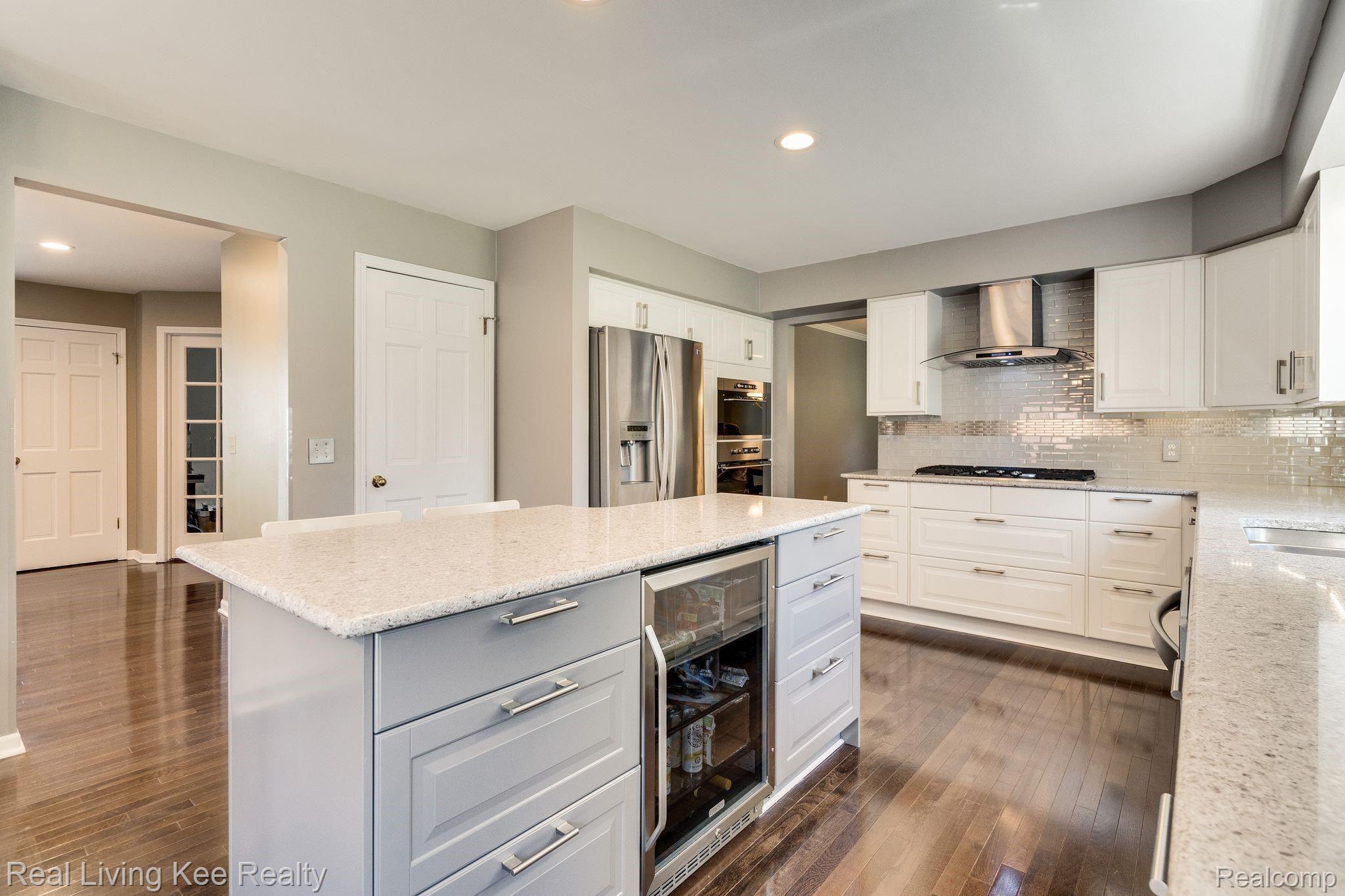 1730 Jason Circle Rochester, MI 48306 - Photo 11 of 31 13.jpeg