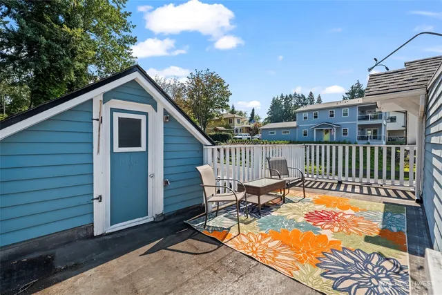 $899,000 | 303 Puyallup Street, Steilacoom, WA 98388