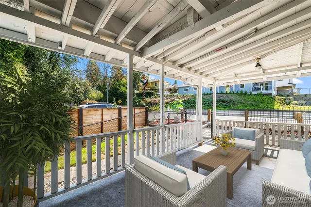 $899,000 | 303 Puyallup Street, Steilacoom, WA 98388