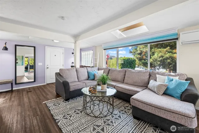 $899,000 | 303 Puyallup Street, Steilacoom, WA 98388