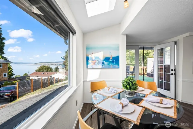 $899,000 | 303 Puyallup Street, Steilacoom, WA 98388