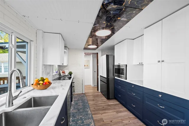 $899,000 | 303 Puyallup Street, Steilacoom, WA 98388