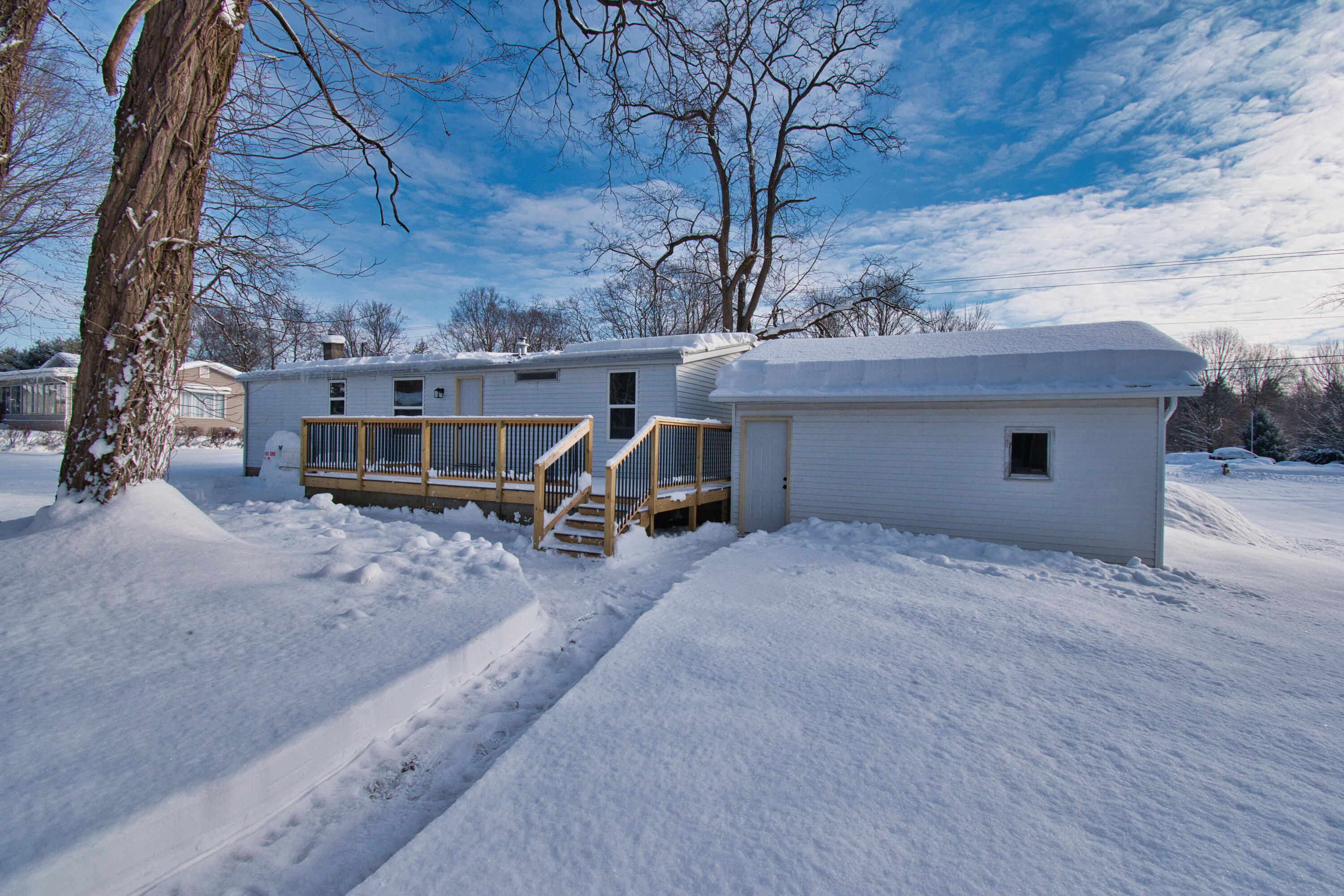 1718 Barron Lake Road Niles, MI 49120 - Photo 4 of 31 DSC_0357