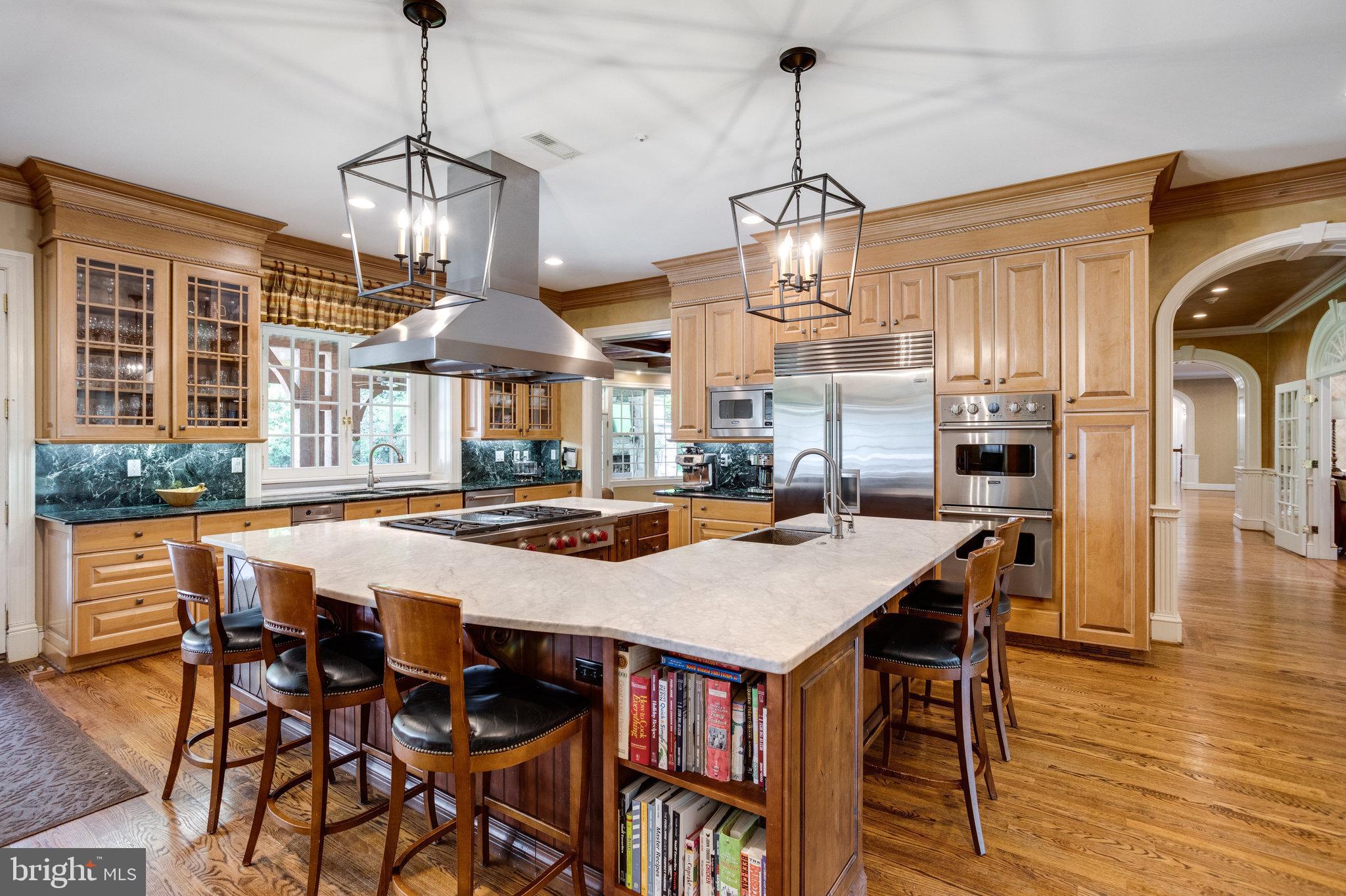 12307 Glen Road Potomac, MD 20854 - Photo 16 of 113