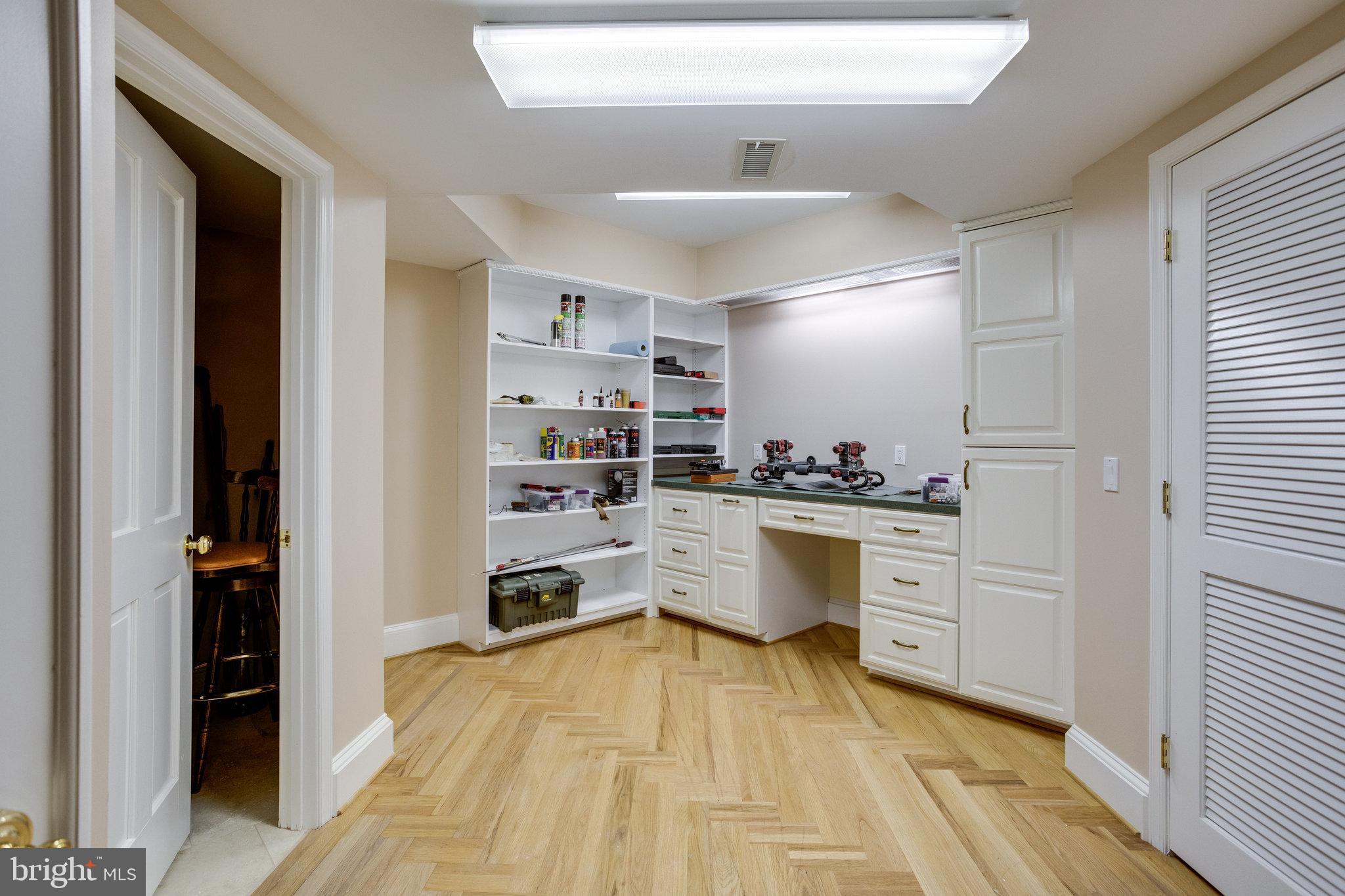 12307 Glen Road Potomac, MD 20854 - Photo 77 of 113 Worsjop