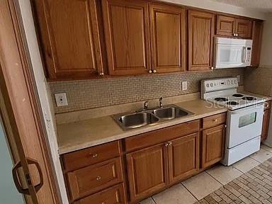 9101 Gray Fox Lane Port Richey, FL 34668 - Photo 10 of 42