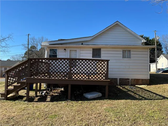 $995 | 2227 Sunshine Avenue, Winston-Salem, NC 27107