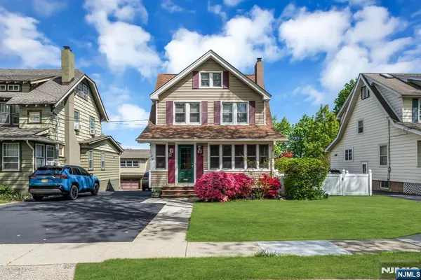 $599,000 | 1281 Longfellow Avenue, Teaneck, NJ 07666
