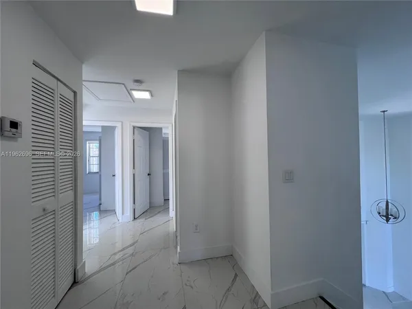 $4,800 | 109 Gables Boulevard, Weston, FL 33326