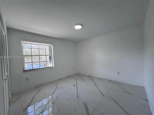 $4,800 | 109 Gables Boulevard, Weston, FL 33326