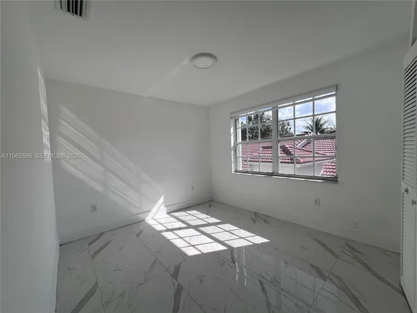 $4,800 | 109 Gables Boulevard, Weston, FL 33326