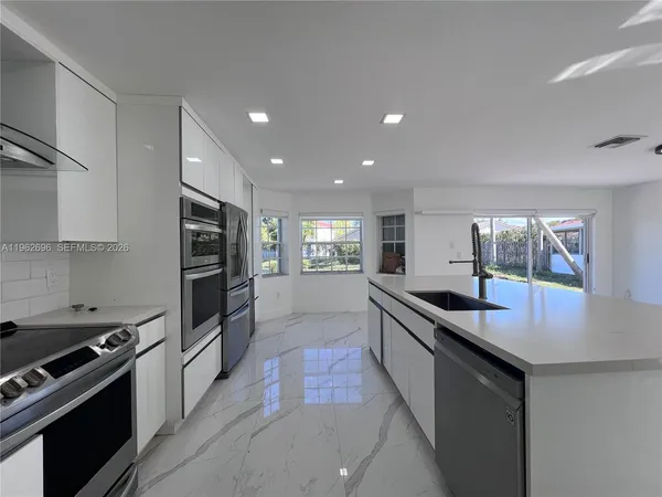 $4,800 | 109 Gables Boulevard, Weston, FL 33326