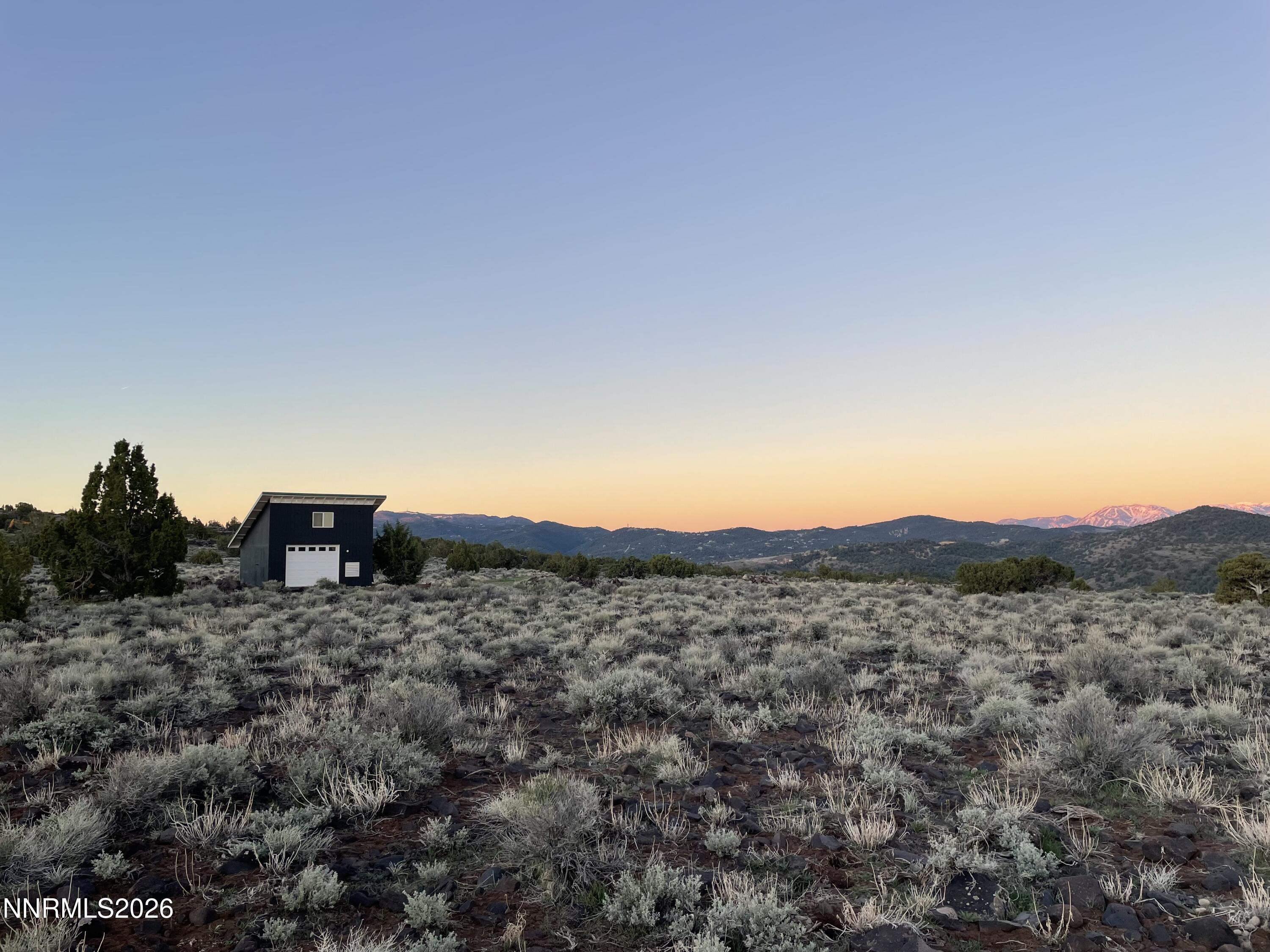 a view of a dry field