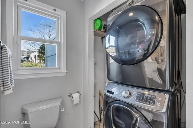 a view of washer and dryer in a utility room