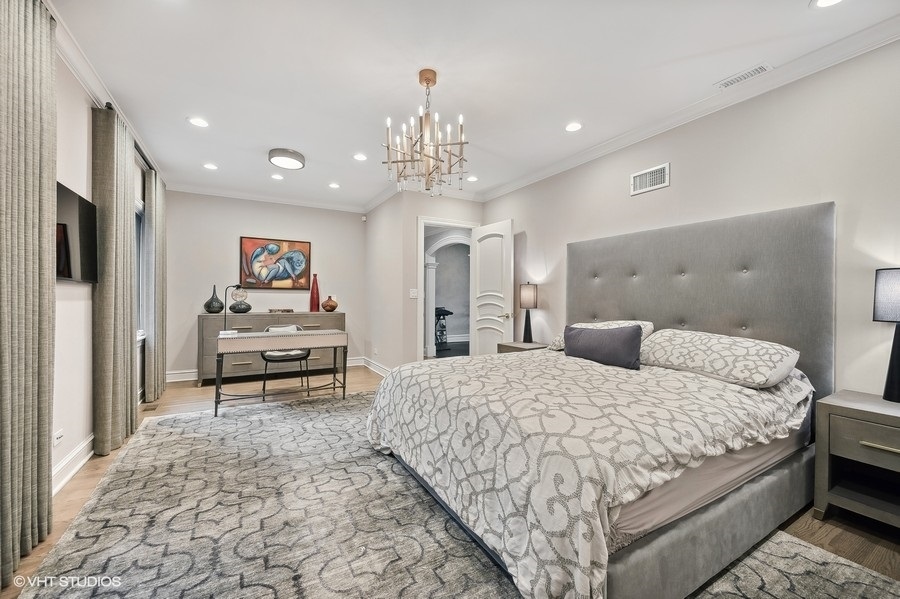 999 Sheridan Road Highland Park, IL 60035 - Photo 13 of 32