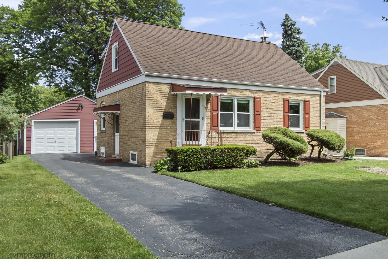 511 North Maple Street Mount Prospect, IL 60056 - Photo 1 of 26