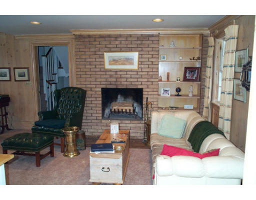 77 Fiske Hill Road Sturbridge, MA 01566 - Photo 8 of 11 Gallery Image 8