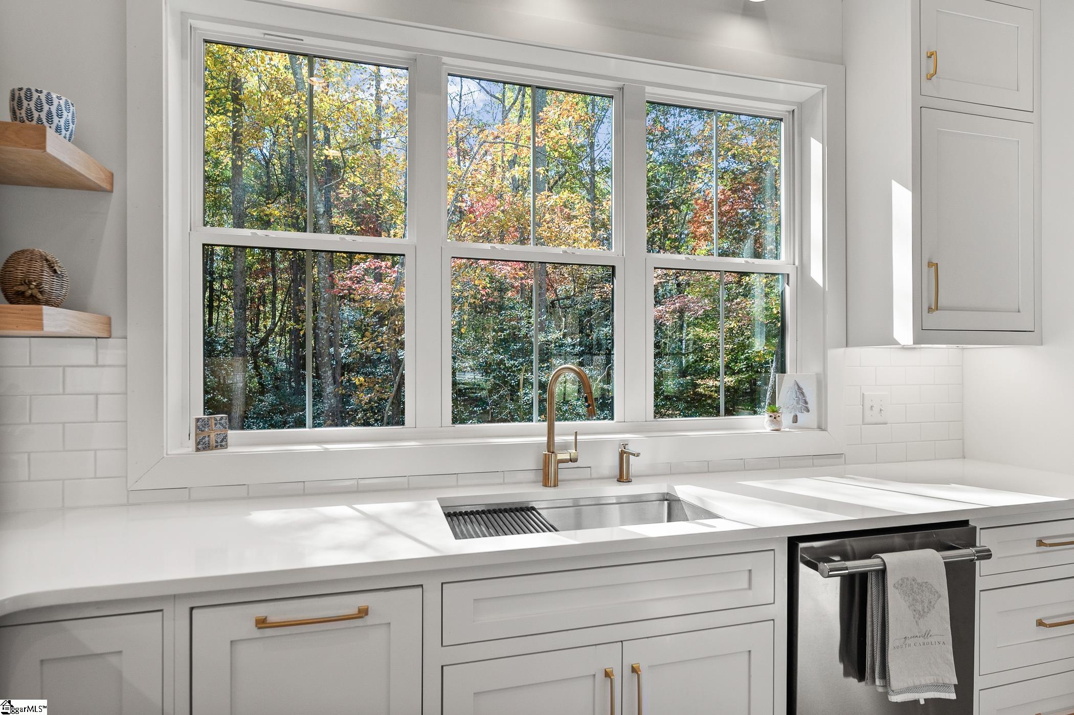 270 Circle Road Greer, SC 29651 - Photo 11 of 50