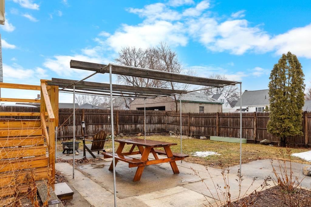 36 South Maple Street Manchester, NH 03103 - Photo 34 of 38