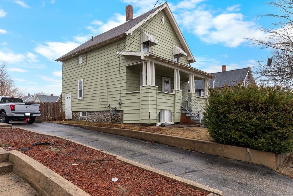 36 South Maple Street Manchester, NH 03103 - Photo 6 of 38