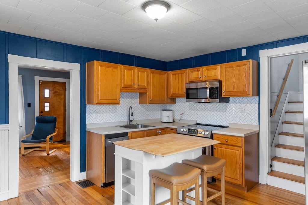 36 South Maple Street Manchester, NH 03103 - Photo 8 of 38