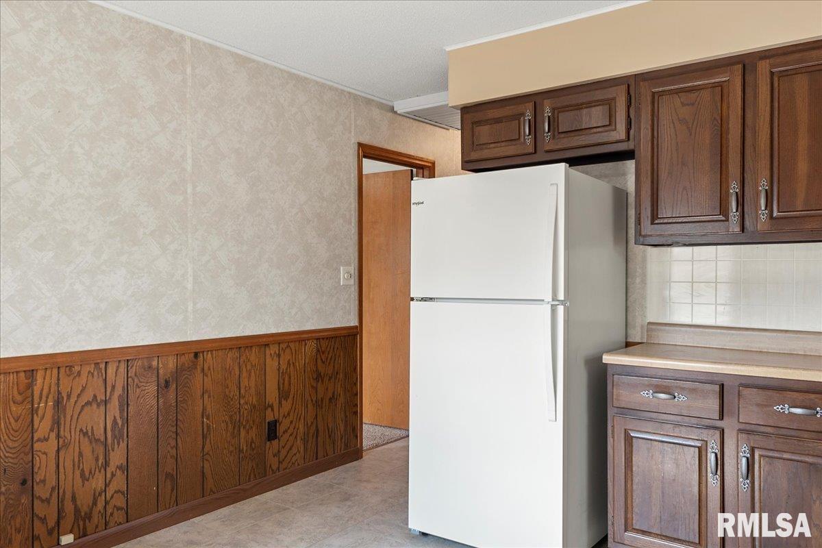 2056 North 22nd Street Springfield, IL 62702 - Photo 14 of 31