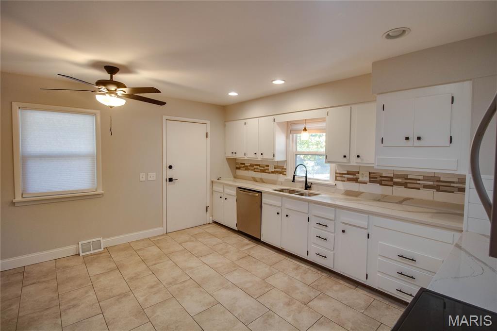 1101 Langdon Street Alton, IL 62002 - Photo 13 of 38