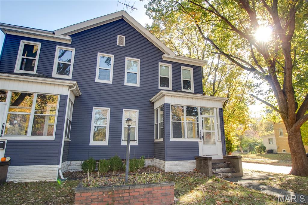 1101 Langdon Street Alton, IL 62002 - Photo 3 of 38