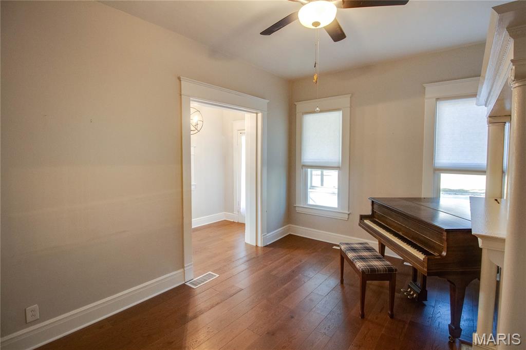 1101 Langdon Street Alton, IL 62002 - Photo 7 of 38