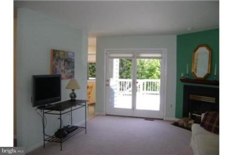 1024 Blackwell Road Annapolis, MD 21403 - Photo 6 of 20 Living Room #2
