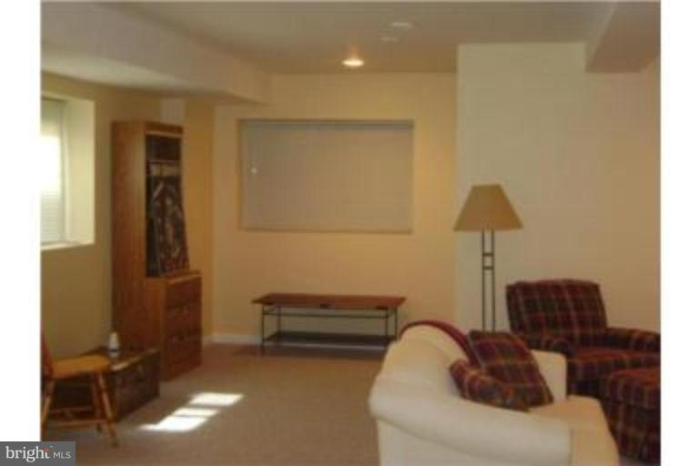 1024 Blackwell Road Annapolis, MD 21403 - Photo 8 of 20 Family Room