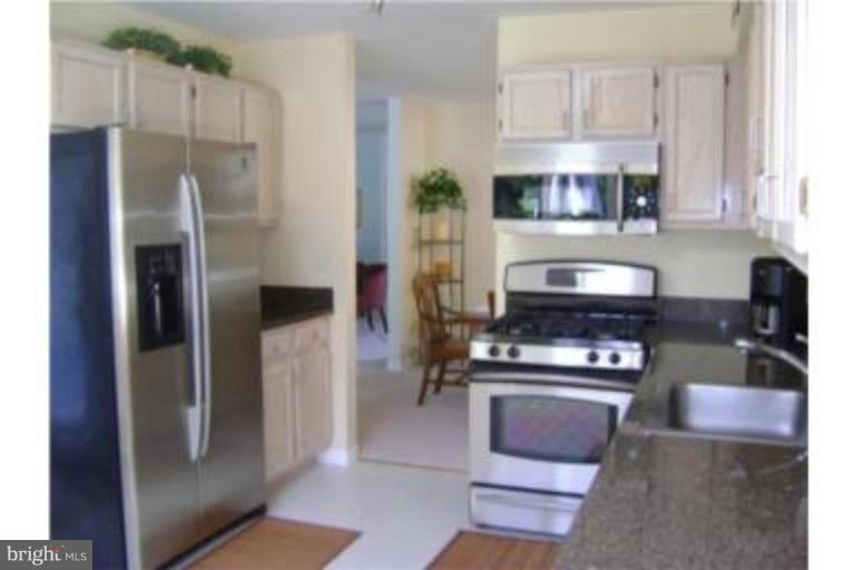 1024 Blackwell Road Annapolis, MD 21403 - Photo 9 of 20 Kitchen