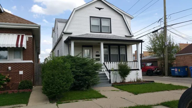 $1,800 | 6243 South Kildare Avenue, Chicago, IL 60629