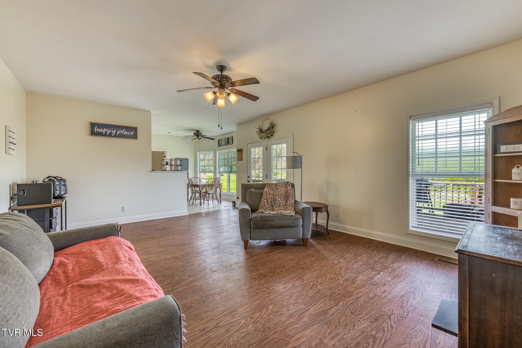 130 Garland Road Unicoi, TN 37692 - Photo 19 of 47 130 Garland Rd-15