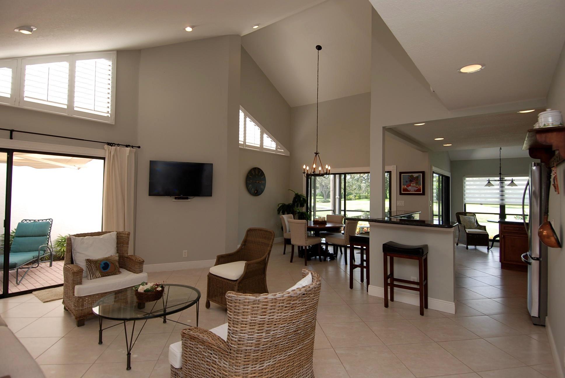 17052 Traverse Circle Jupiter, FL 33477 - Photo 2 of 27 DSC_0071